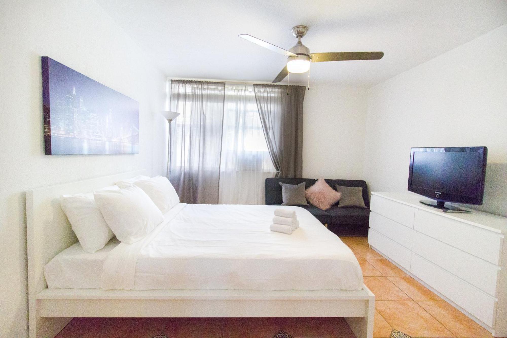 713 Miami Beach Apartments Oda fotoğraf